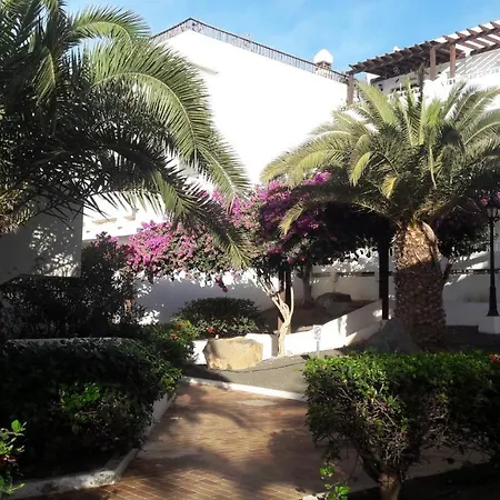 Sunny Self-catering Costa Teguise, Lanzarote, Spain 코스타 테기세